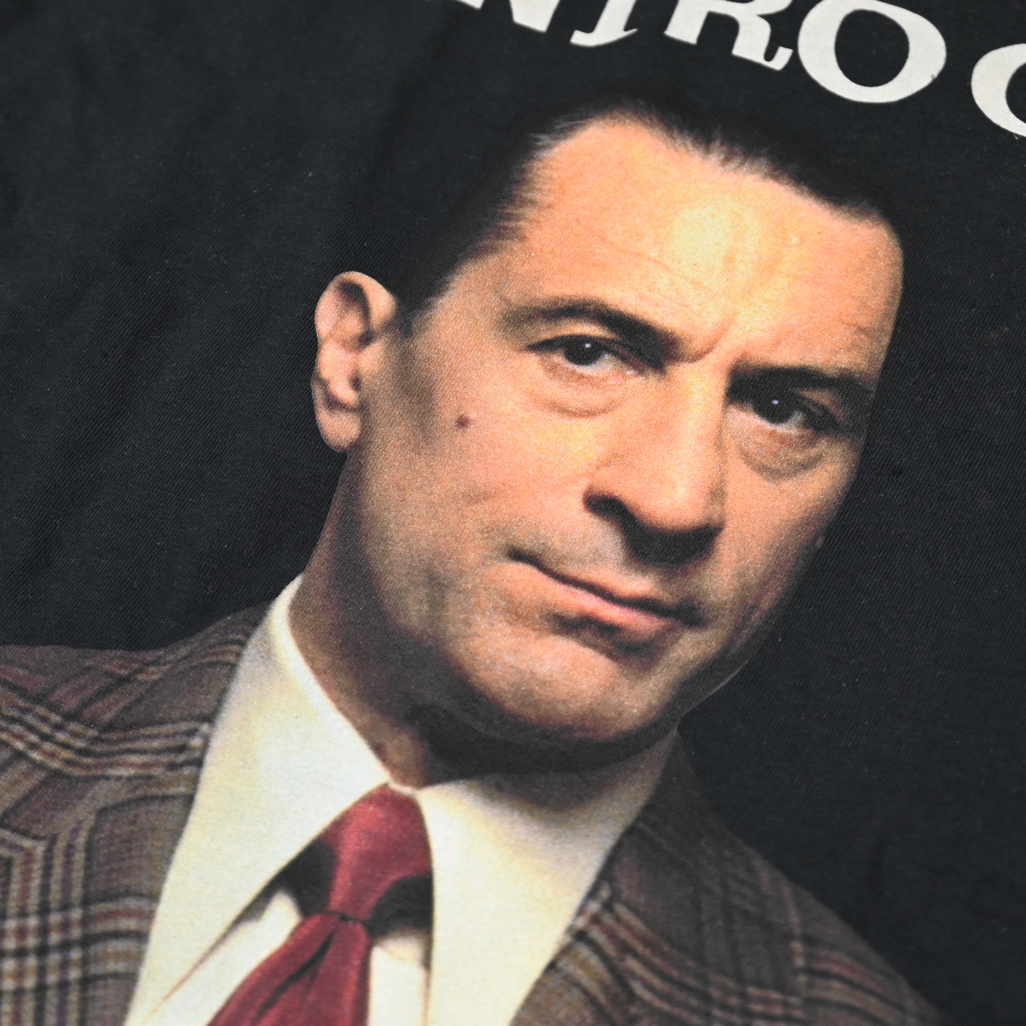 De Niro Con Black Tee